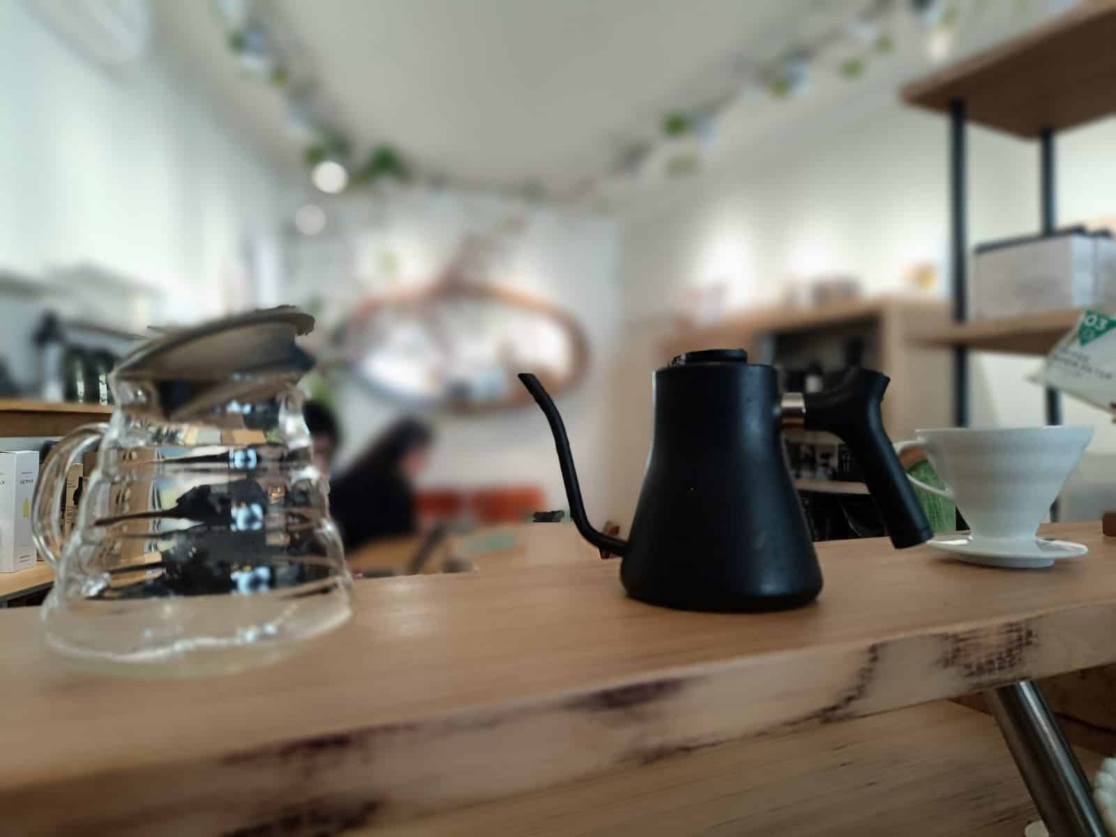 Méthode V60 Hario à la bouilloire col de cygne