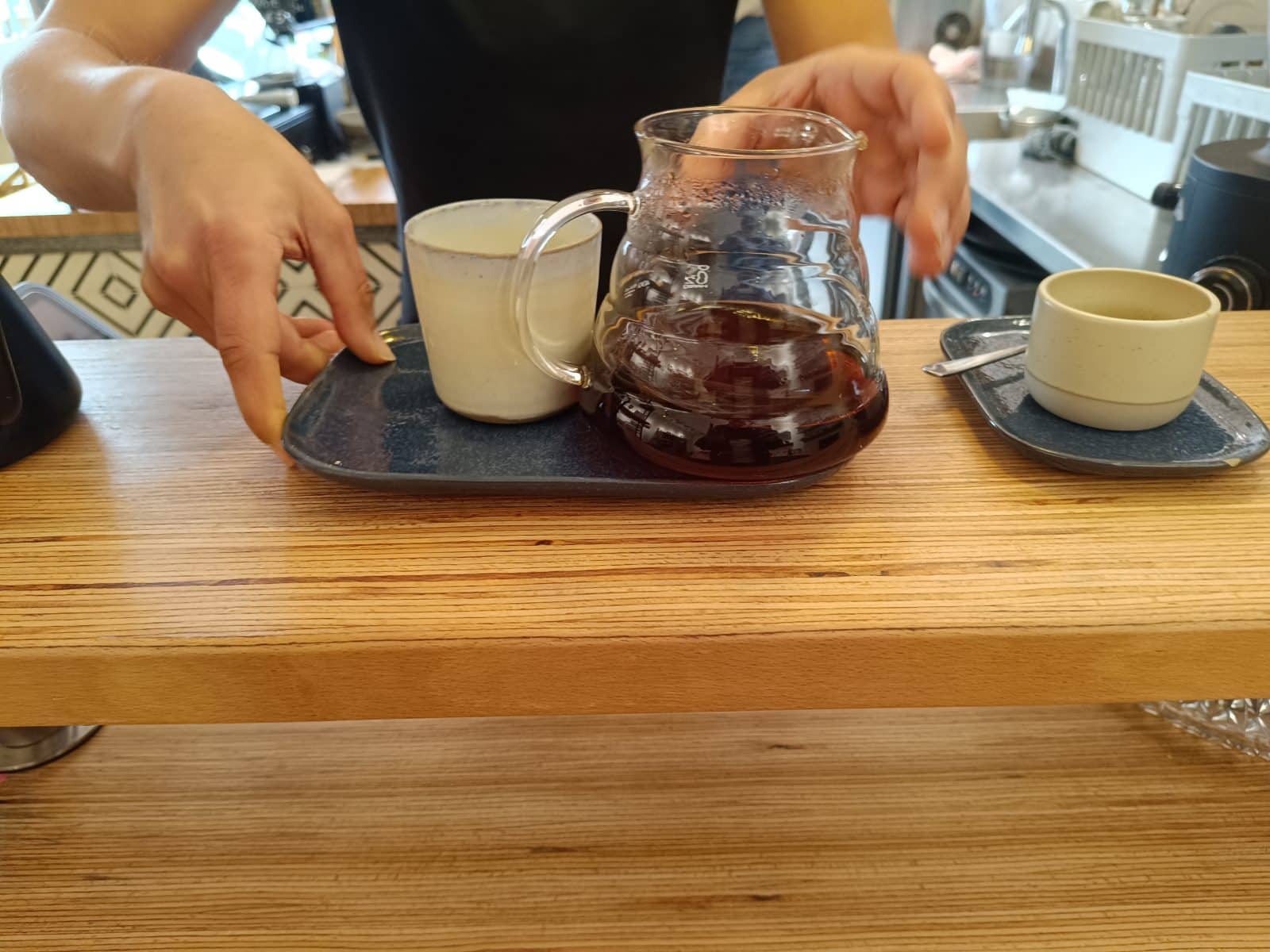 Plateau de service carafe V60 et espresso, Cofftea Paris 5
